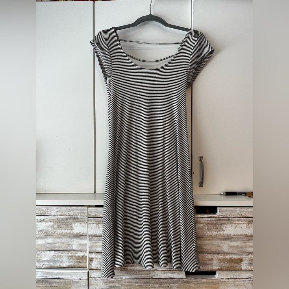 🖤🤍 American Eagle Striped Swing Dress XXS | Black White Scoop Back Casual Dress